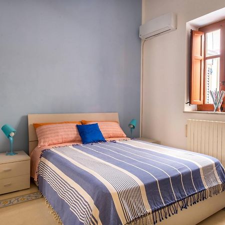 La Casa Di Sara A Mondello Daire Dış mekan fotoğraf